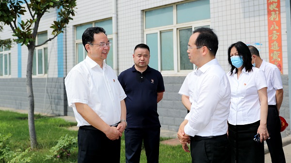 鄭州市委常委、市紀(jì)委書記杜新軍一行蒞臨鄭鍋調(diào)研指導(dǎo)工作